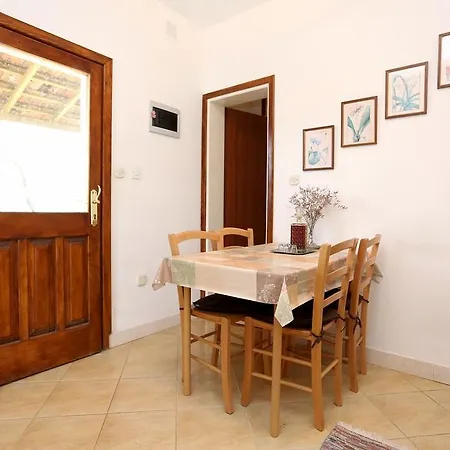 Apartament Pjestata 10212a